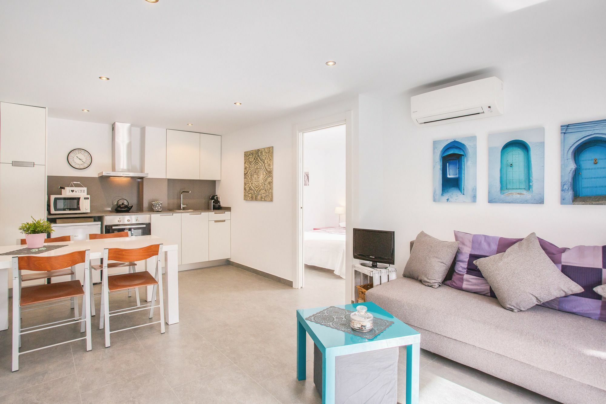 Flateli Montjuic Apartment ชีโรนา ภายนอก รูปภาพ
