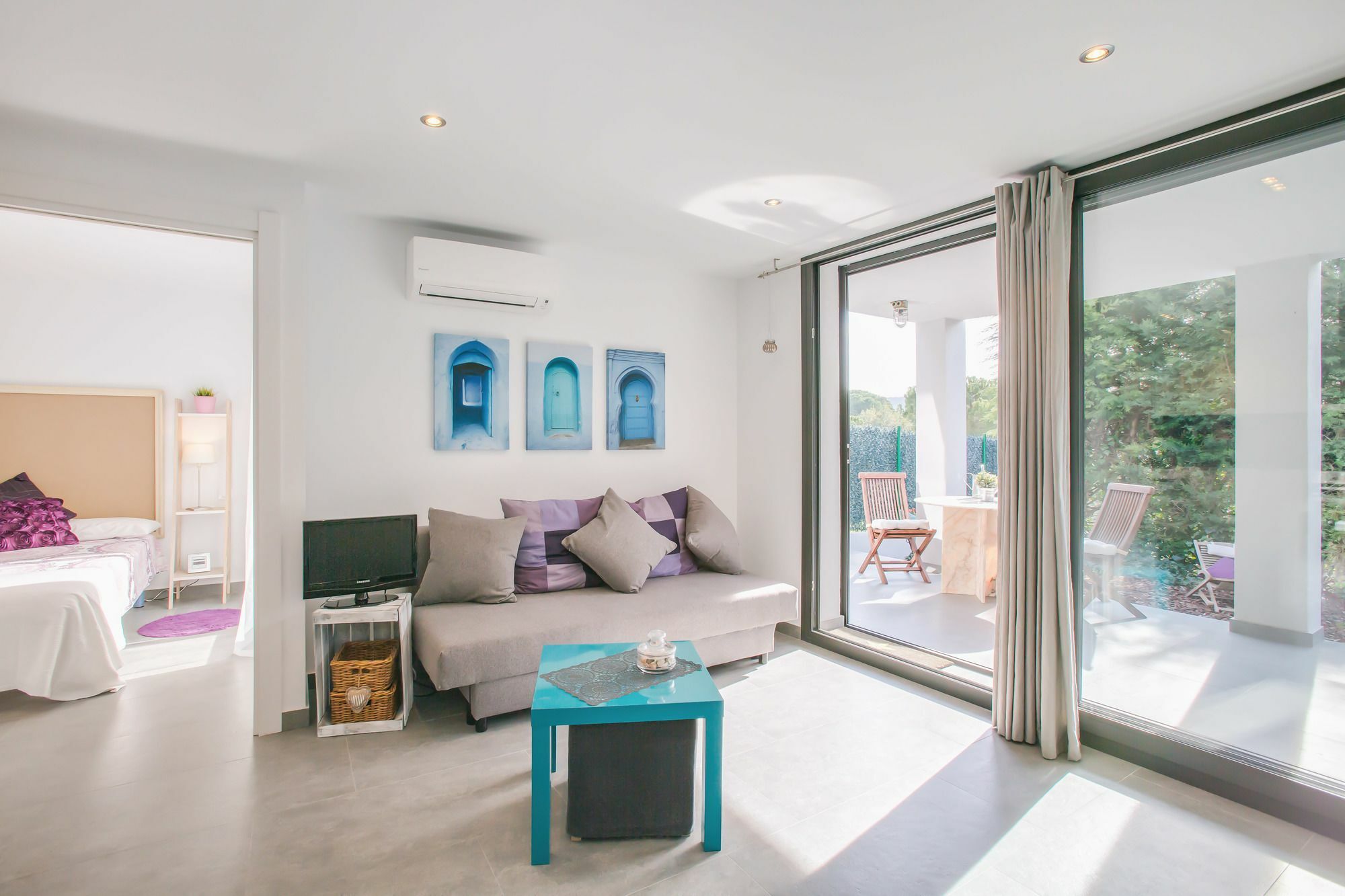 Flateli Montjuic Apartment ชีโรนา ภายนอก รูปภาพ